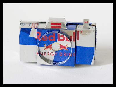 Red Bull hålkamera av läskburksplåt